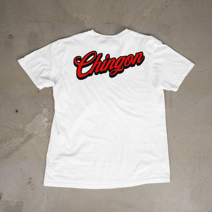 High-resolution Chingón graphic on black shirt / Gráfico Chingón en alta resolución sobre camiseta negra

